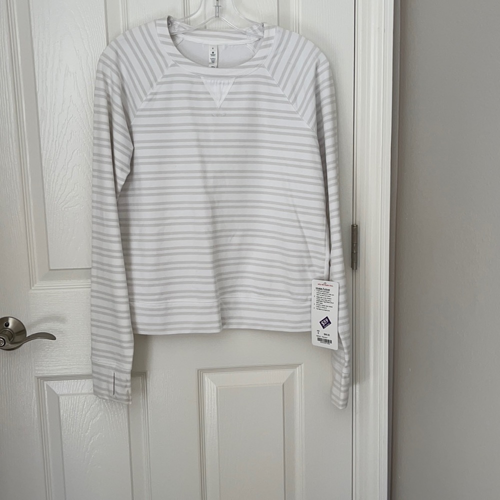 Lululemon Athletica voyage pullover sweater